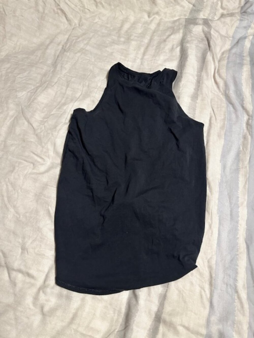Lululemon Size 6 its a tie tank